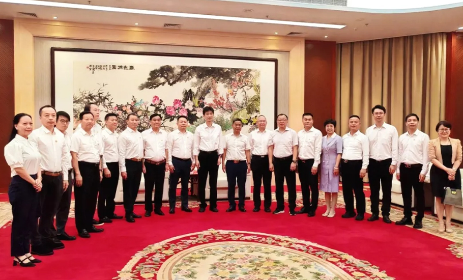 汕頭市委書記溫湛濱、潮州市委書記何曉軍會見深圳市潮汕商會訪問團一行